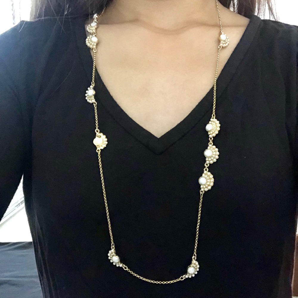 Ann Taylor long beaded fan necklace